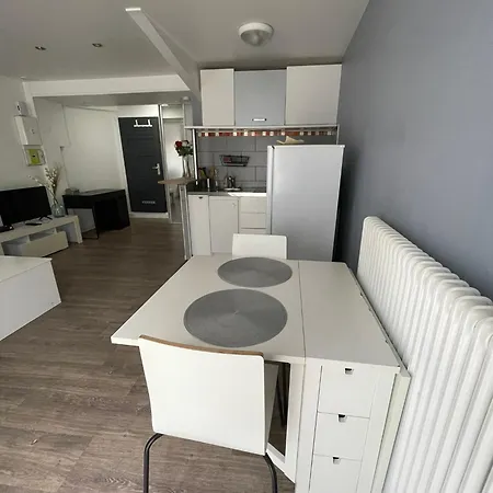 Appartamento A Romainville